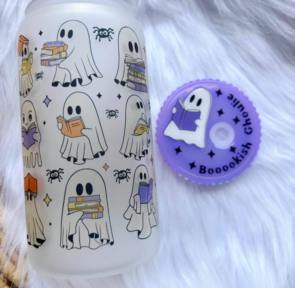 Bookish Ghoulie | Halloween Bookworm Ghost